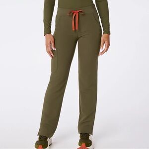 Figs Spruce Kade Cargo Scrub Pants
*never worn